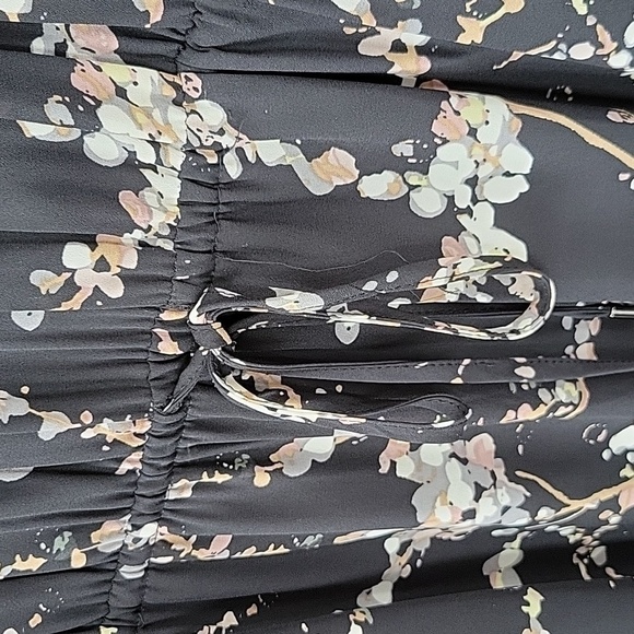 DR2 Woman's Black Floral Semi Sheer Dress with Pockets Size L - Picture 10 of 11